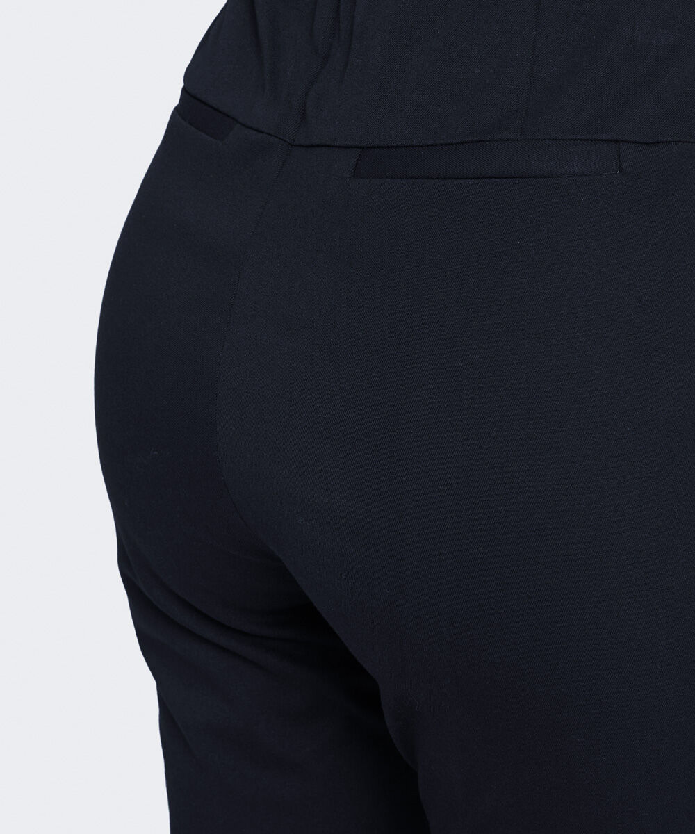 Poppy Bukser, Navy
