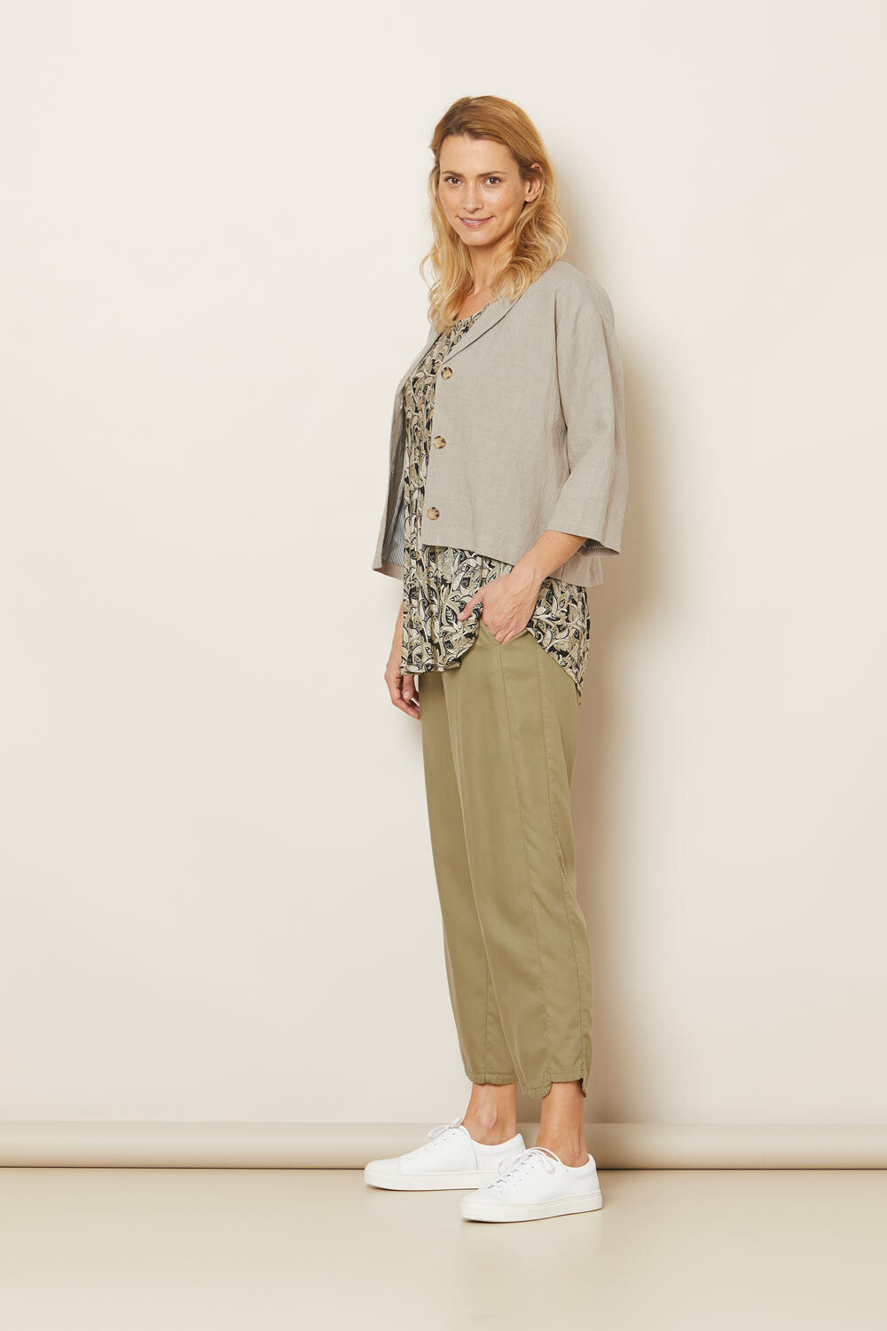 PETRANA BUKSER, Olive
